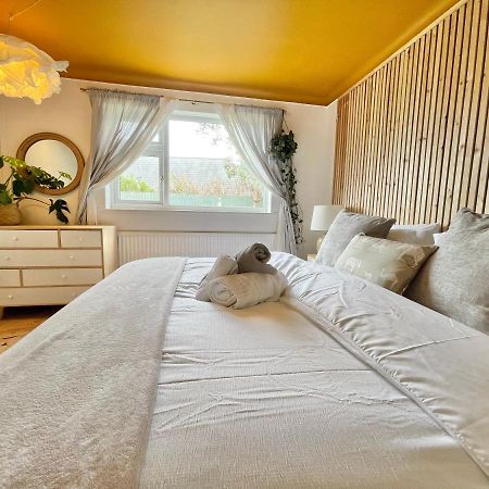 The Barefoot Bungalow In Picturesque Prestatyn Eksteriør billede