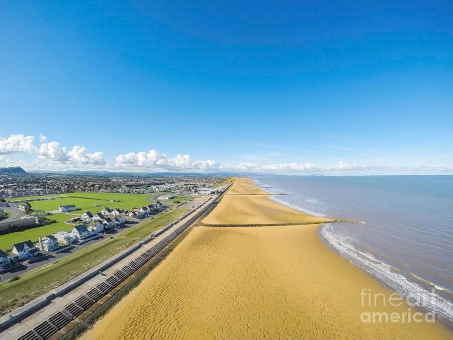 The Barefoot Bungalow In Picturesque Prestatyn Eksteriør billede